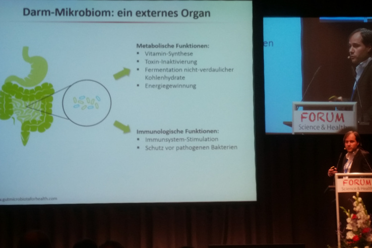 Prof. Matthias Willmann from Tübingen on the "external organ" intestine